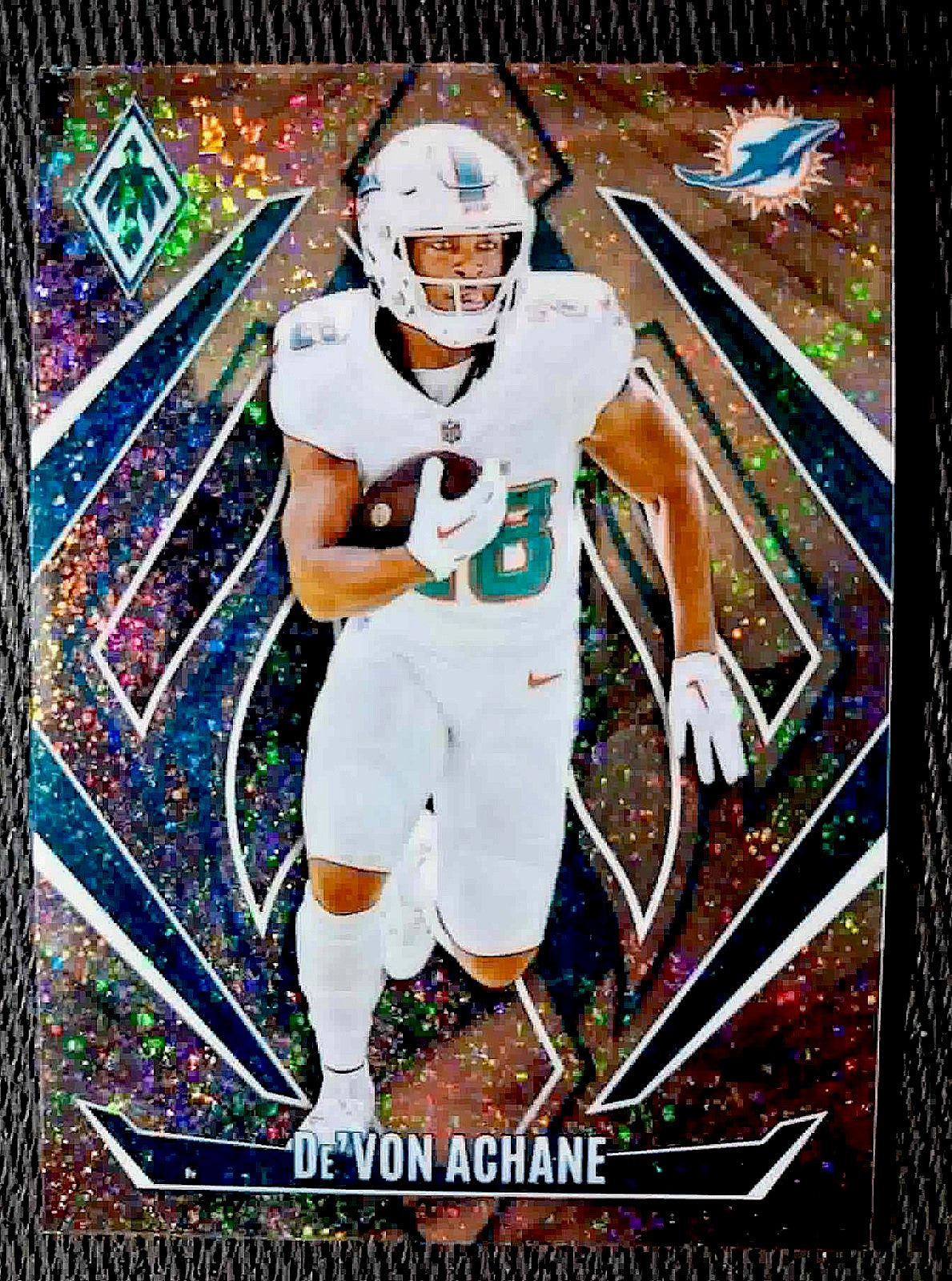2024 Panini Phoenix #47 De’Von Achane(RB), Miami Dolphins International Parallel
