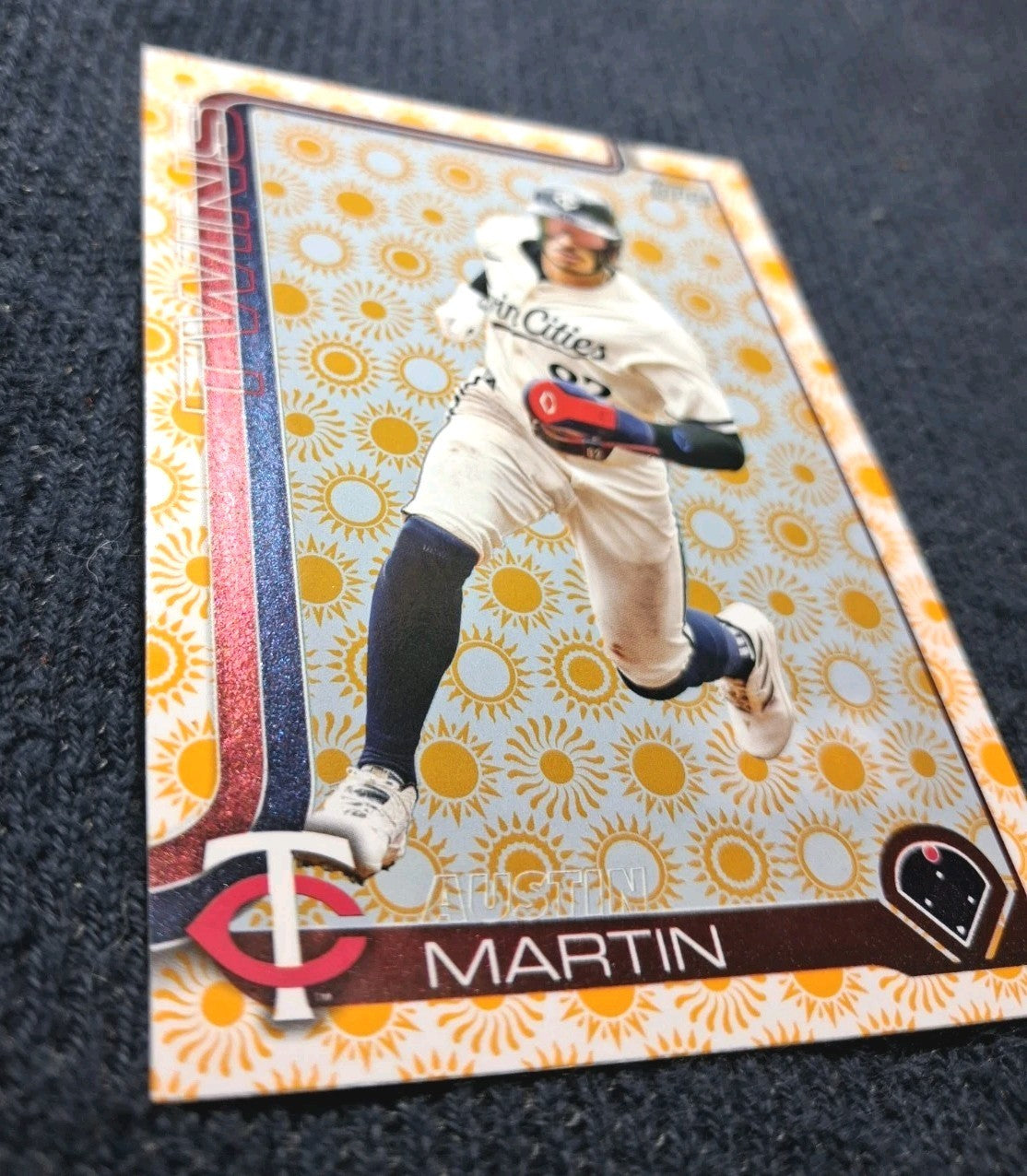 2026 Topps Baseball Series 2 AUSTIN MARTIN #595 [Holiday Sun] Minnesota Twins