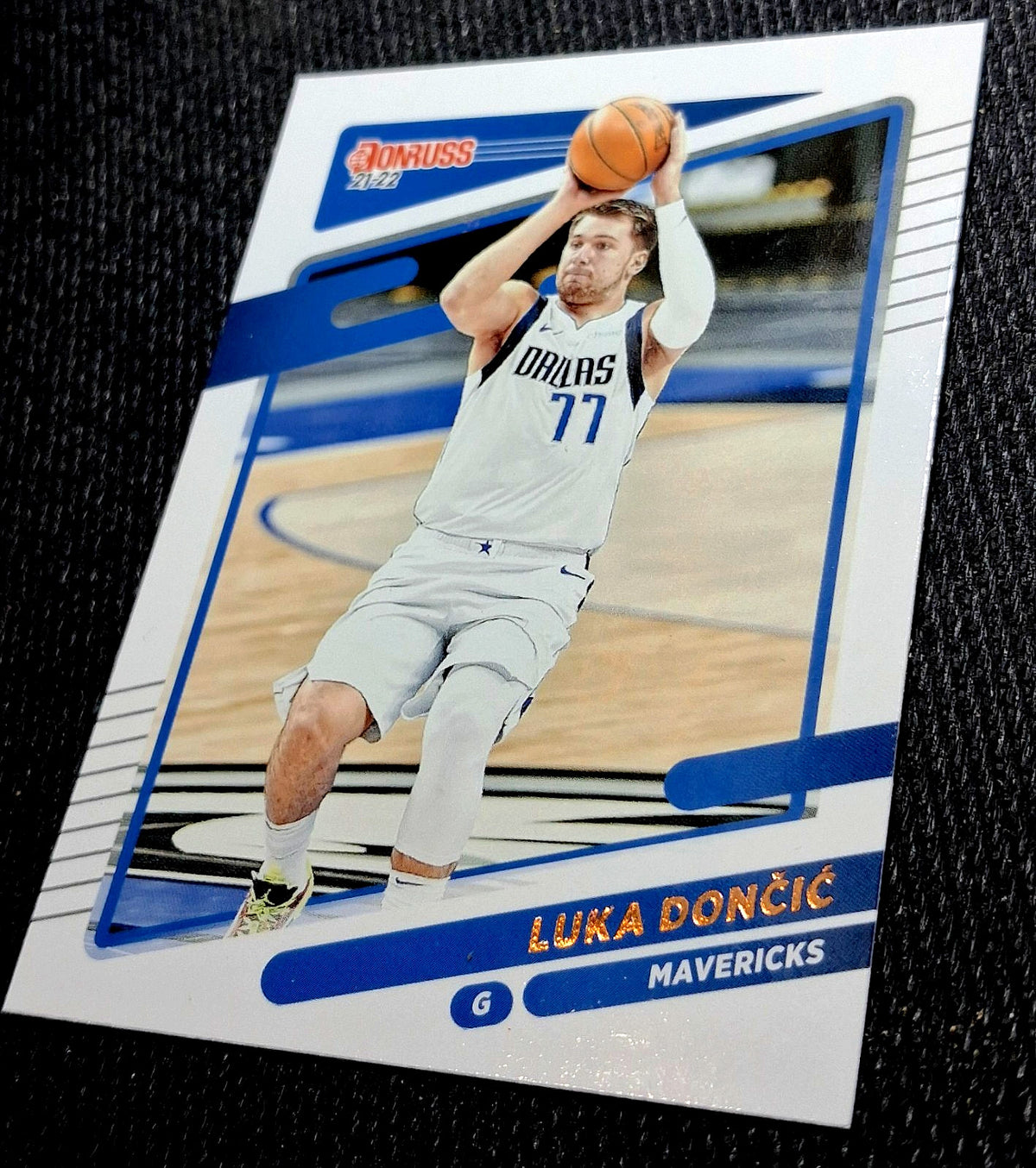 2021-22 Panini Donruss Basketball LUKA DONCIC #77 -Base Set - Dallas Mavericks
