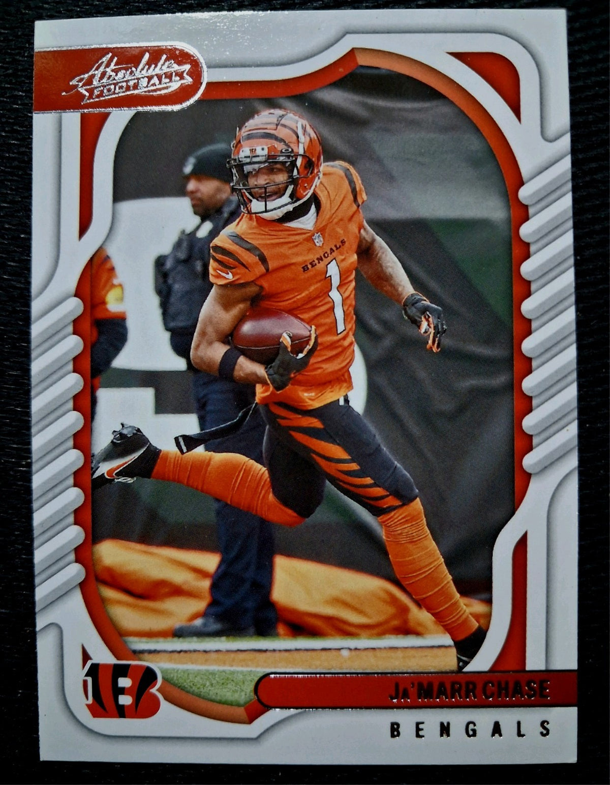 2022 Panini Absolute Ja'Marr Chase(WR) Cincinnati Bengals Base Set #43
